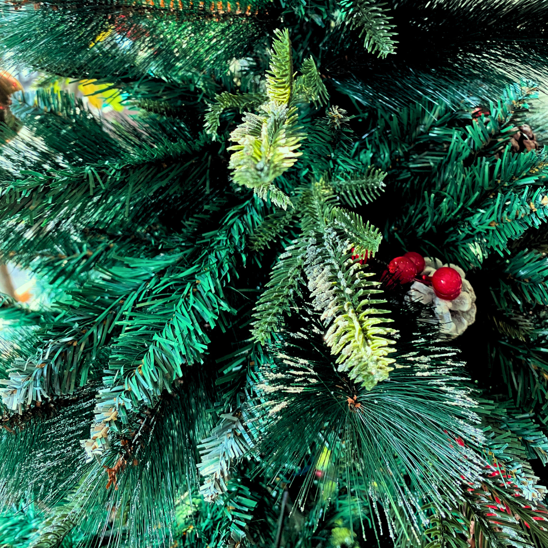 Christmas Tree - 6FT (1.8 M) - 700 Tips W/silver glitter, CHERRIES, PINE