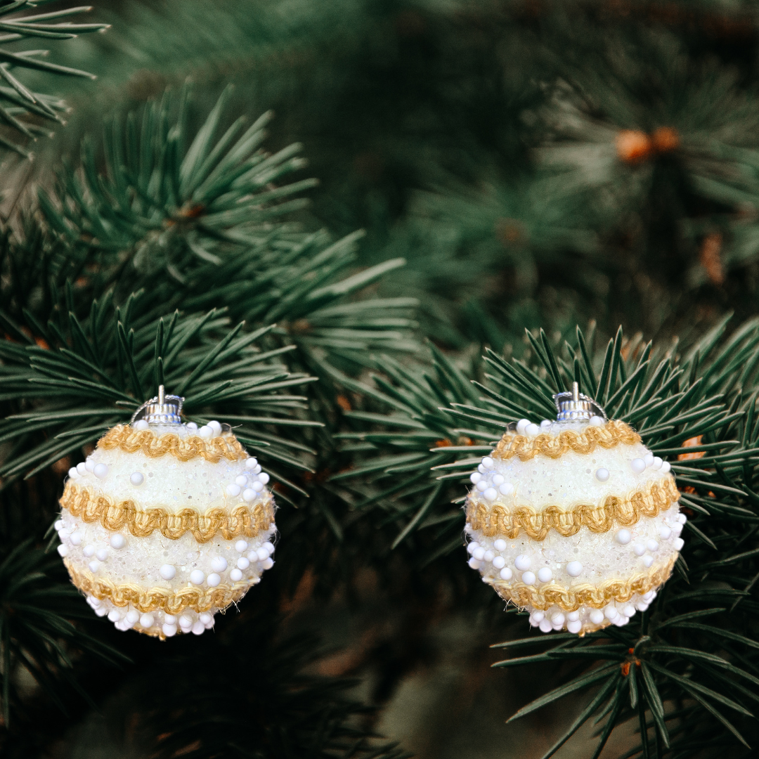 Christmas Tree Ornaments Vintage Snow Balls - Set of 2