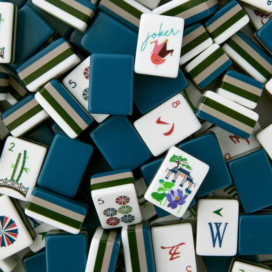 Luxury American Mahjong Set with Teal Blue Tiles – 4 Layer Case, 160 Tiles, 32mm