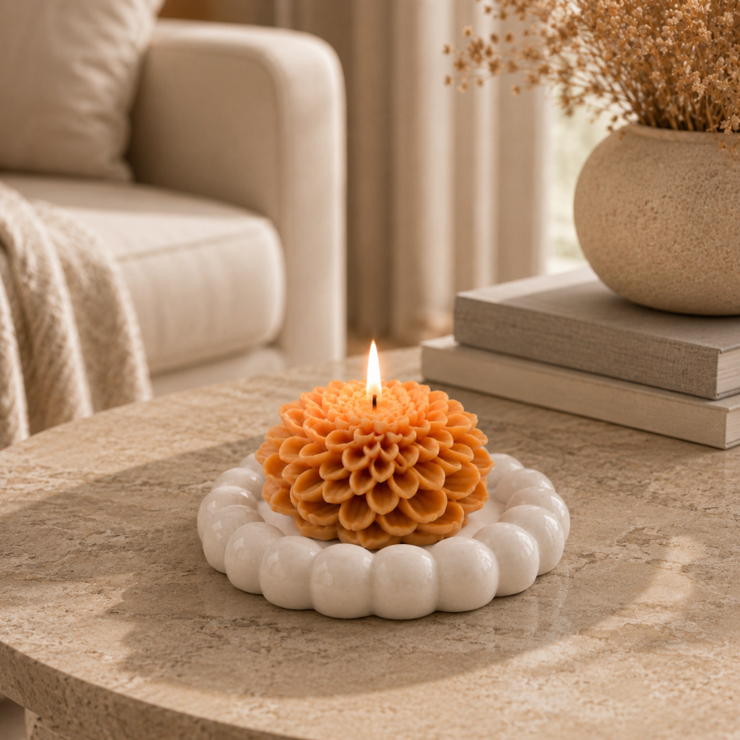 Beige & White Flower Bouquet Aroma Candle Set with Tray