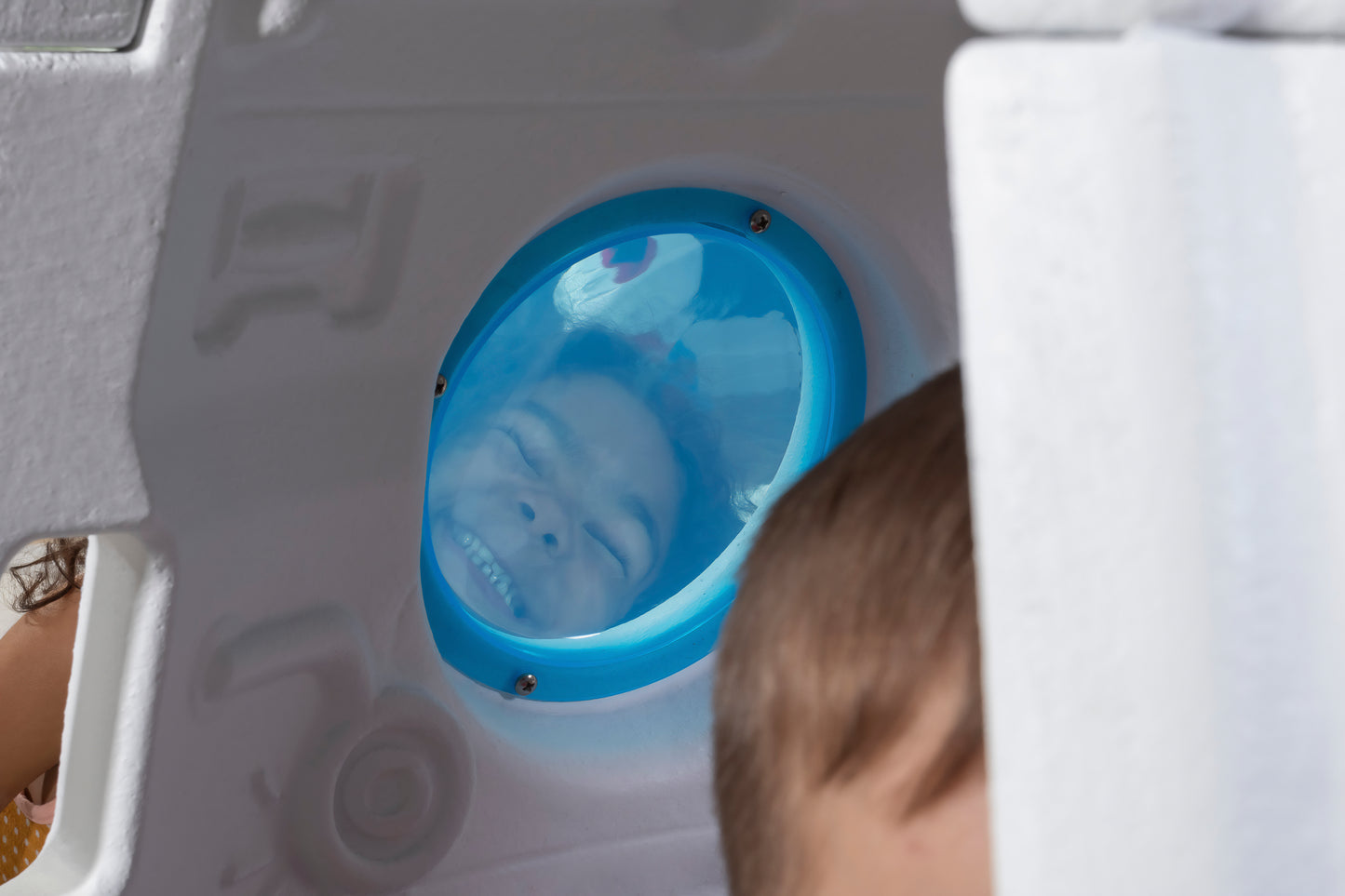 Space Capsule Swing by Step2 — kids activity toy for outdoor play and birthday gifts - image 4
